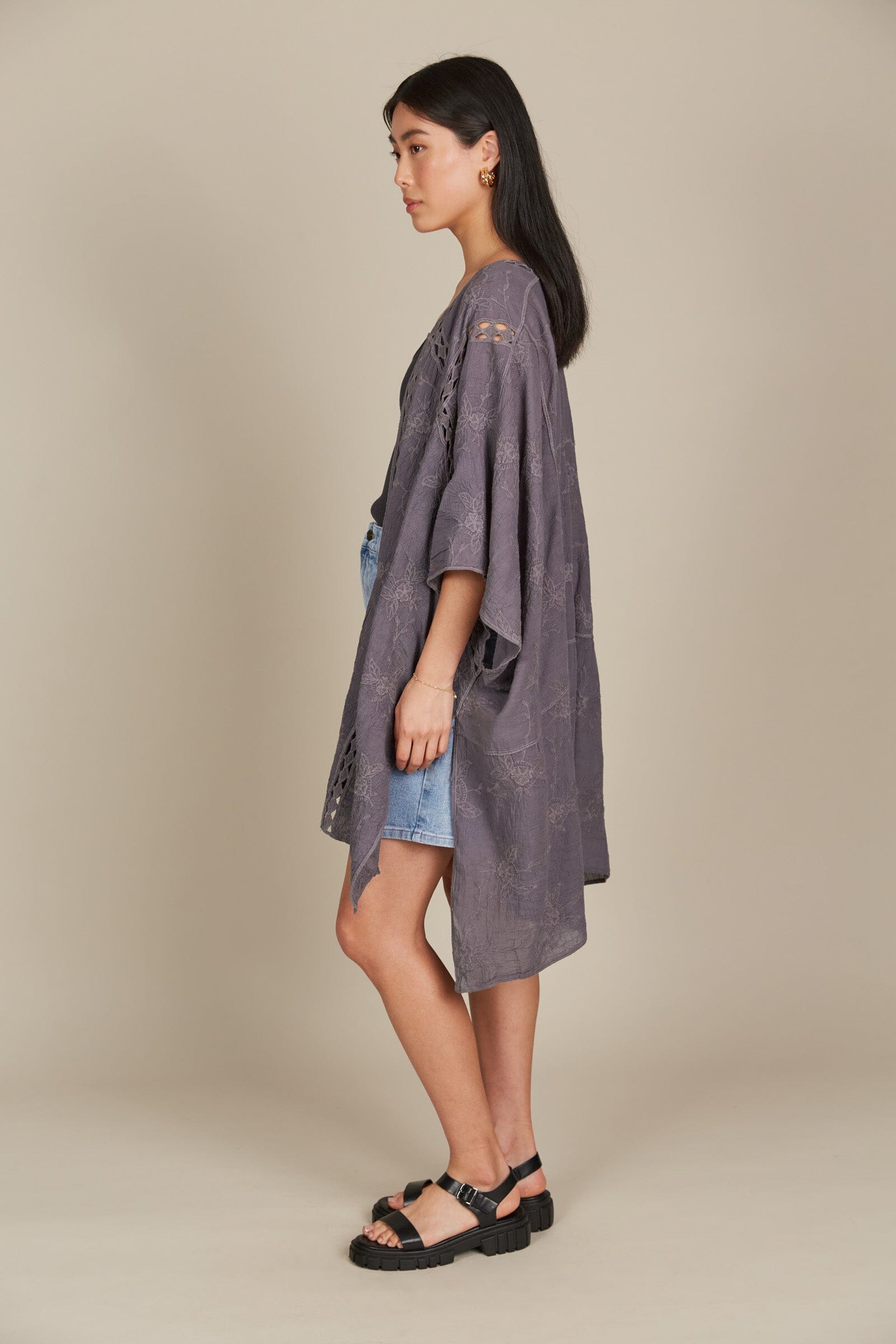 Isle of Mine - Fleur Cape - Graphite Womens isleOFmine