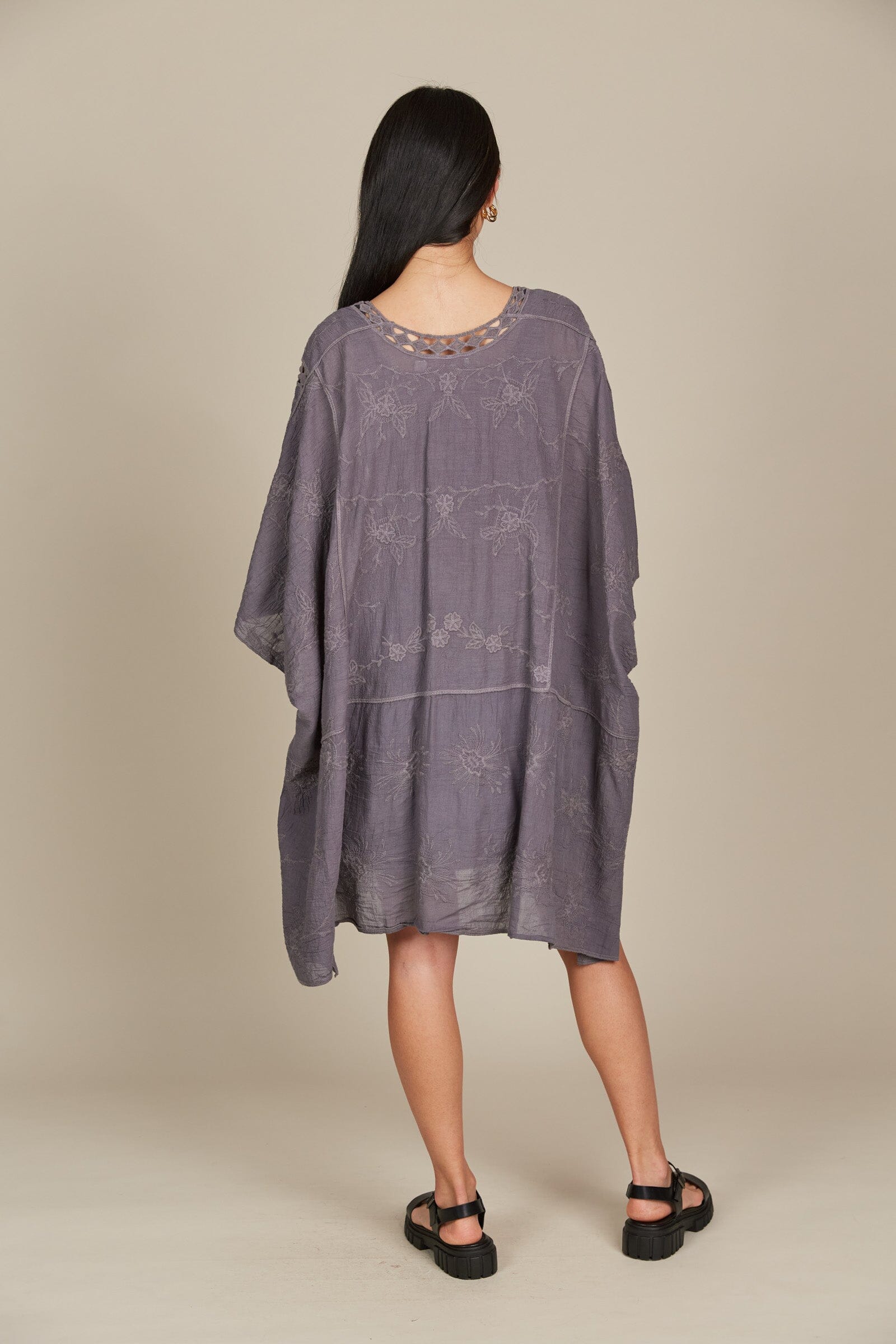 Isle of Mine - Fleur Cape - Graphite Womens isleOFmine