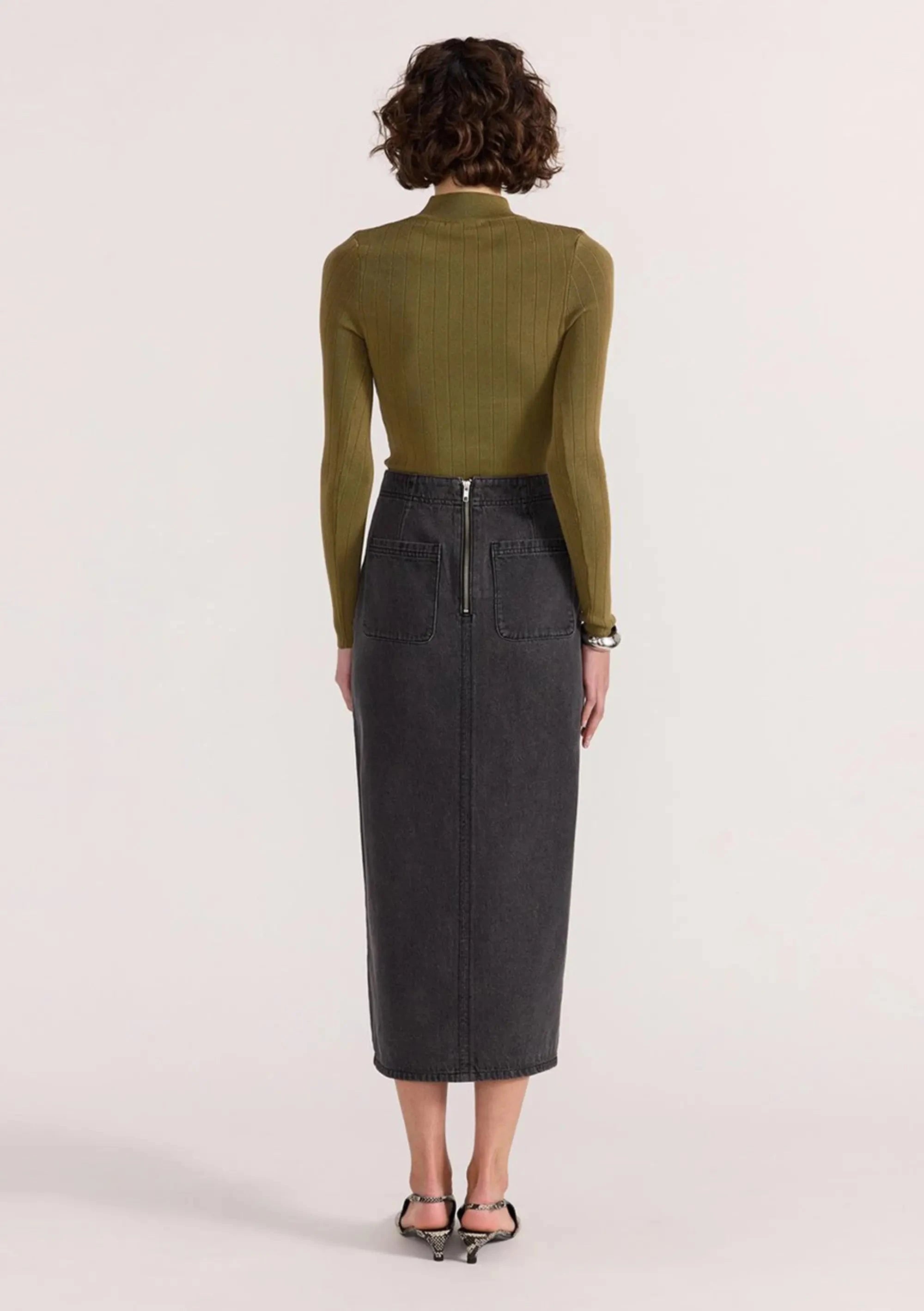 STAPLE THE LABEL - SUTTON DENIM MIDI SKIRT - Dark Grey Womens STAPLE THE LABEL