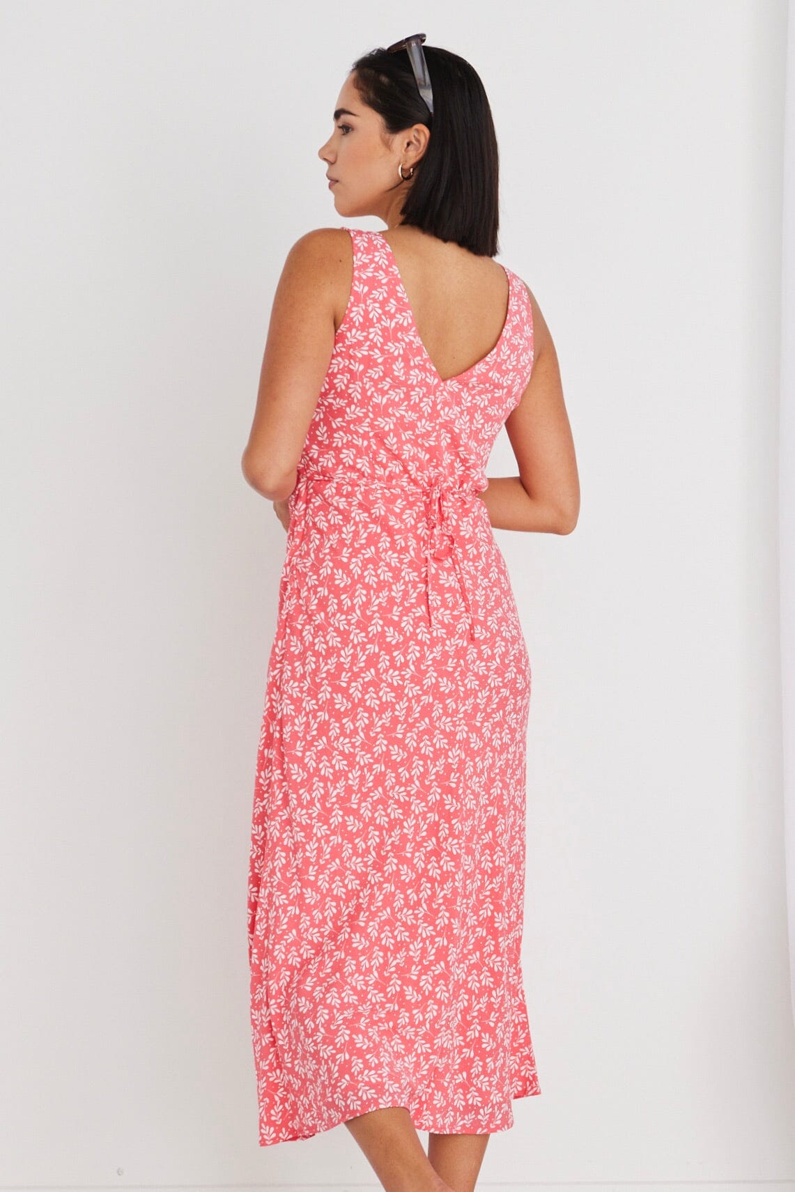 Stories Be Told - Astro Coral Twiggly Sleeveless Slim Fit Midi Dress - Orange Womens Stories Be Told