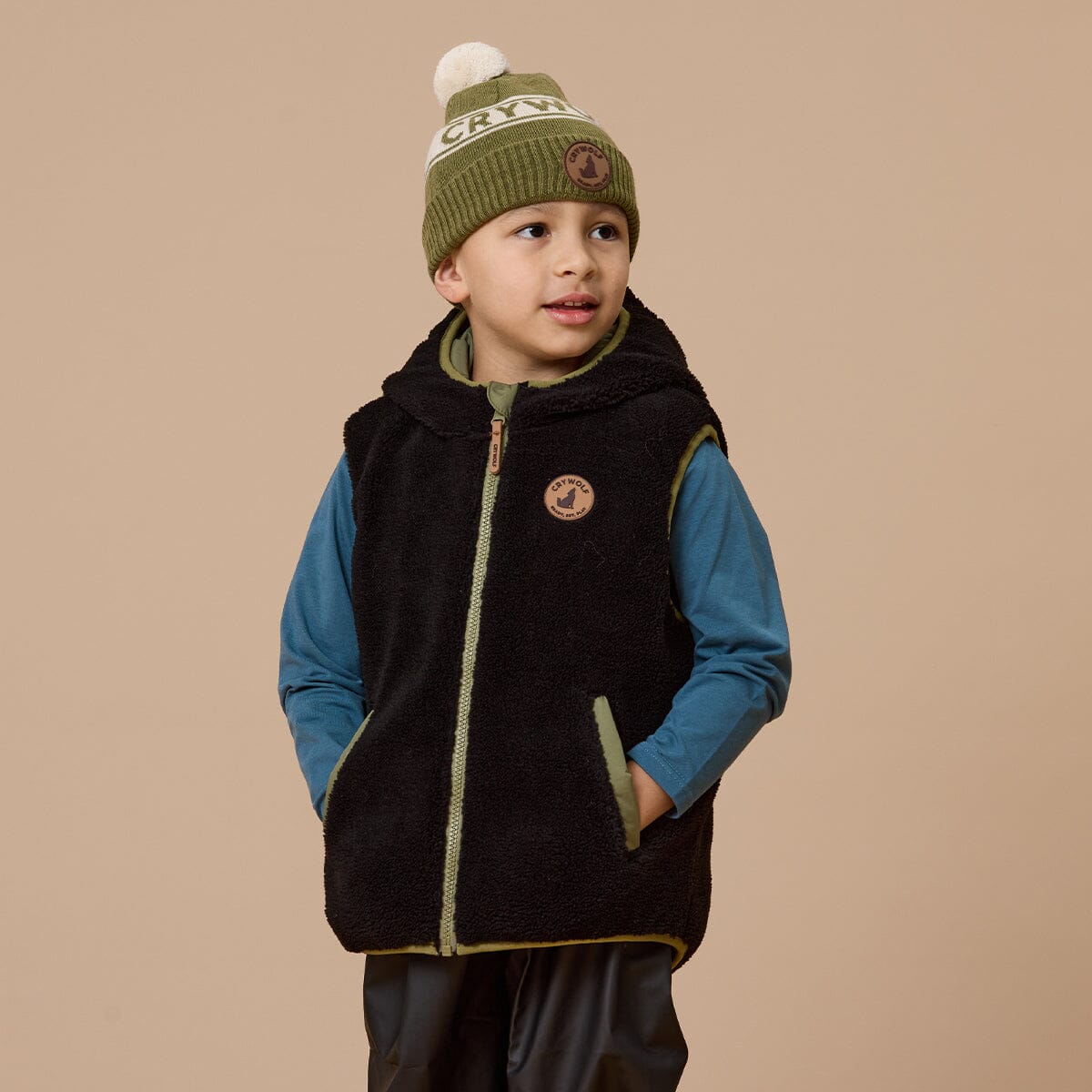 Crywolf - REVERSIBLE YETI VEST - Fern/Black Boys Crywolf