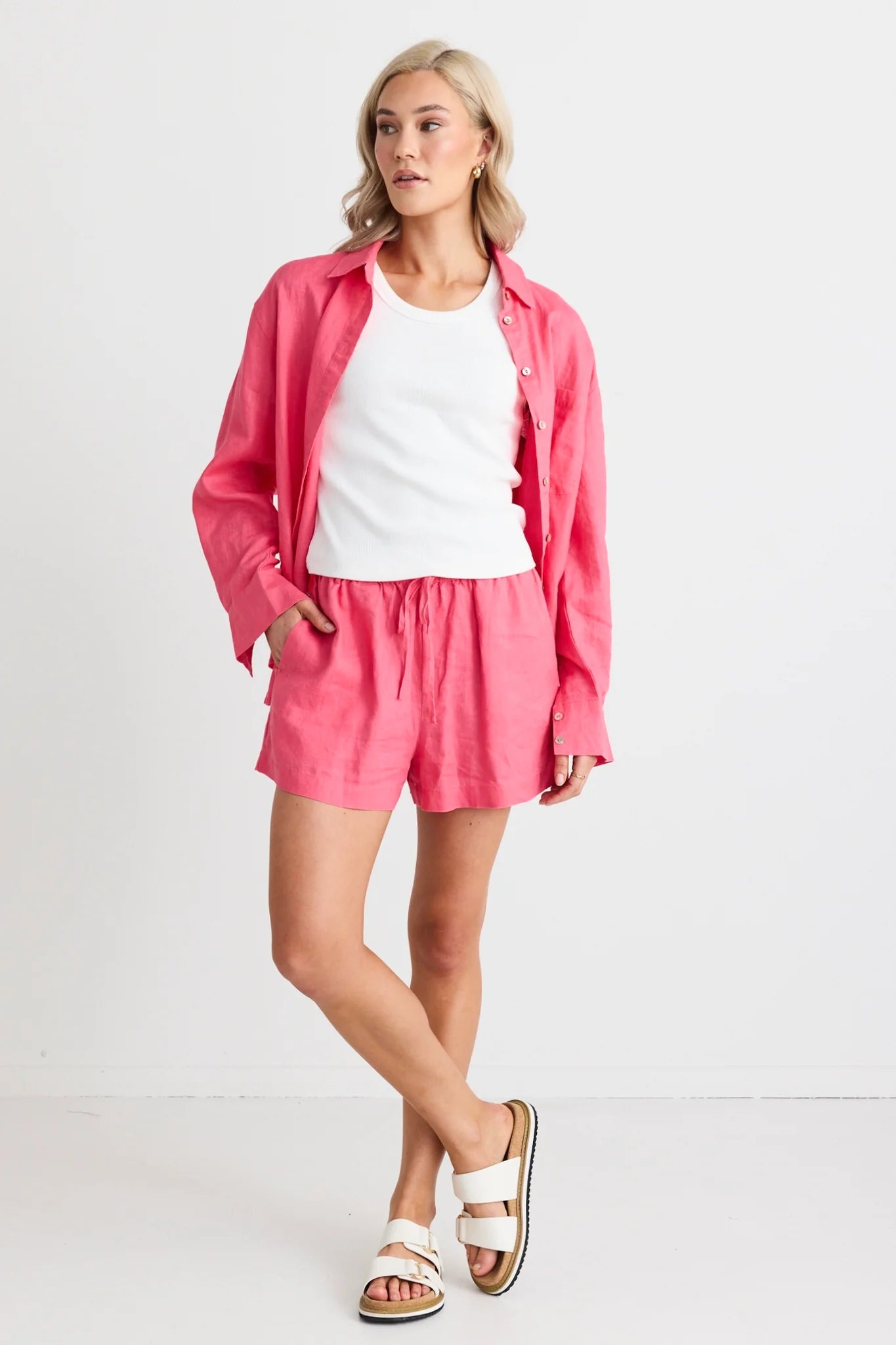 RE:UNION - Drift Linen Pull On Shorts - Fuchsia Womens RE:UNION