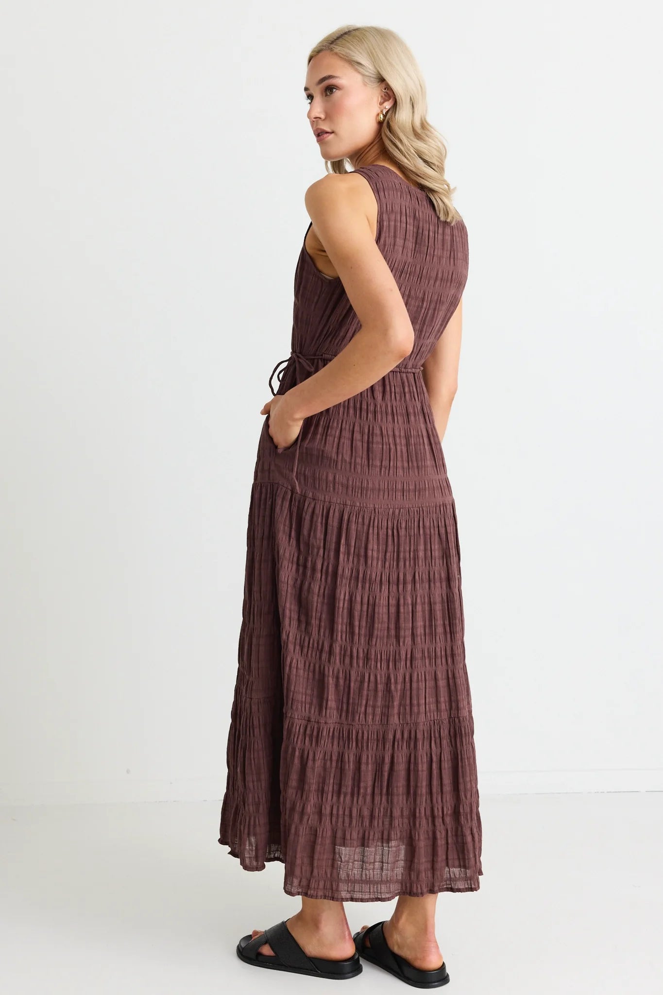 IVY + JACK - Flora V Neck Tie Front Sleeveless Tiered Maxi Dress - Chocolate Womens IVY + JACK