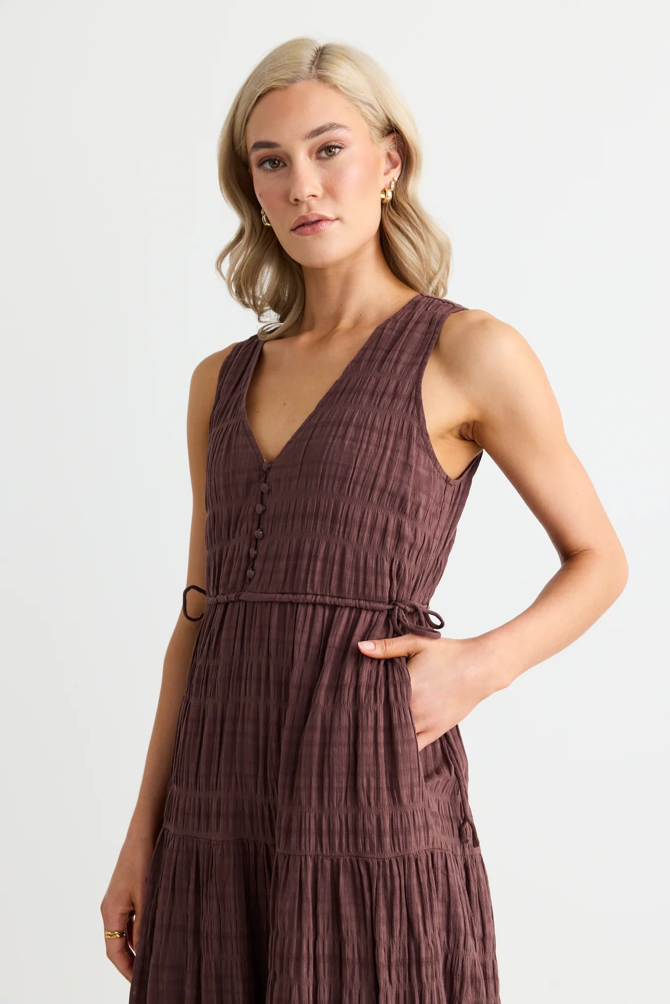 IVY + JACK - Flora V Neck Tie Front Sleeveless Tiered Maxi Dress - Chocolate Womens IVY + JACK