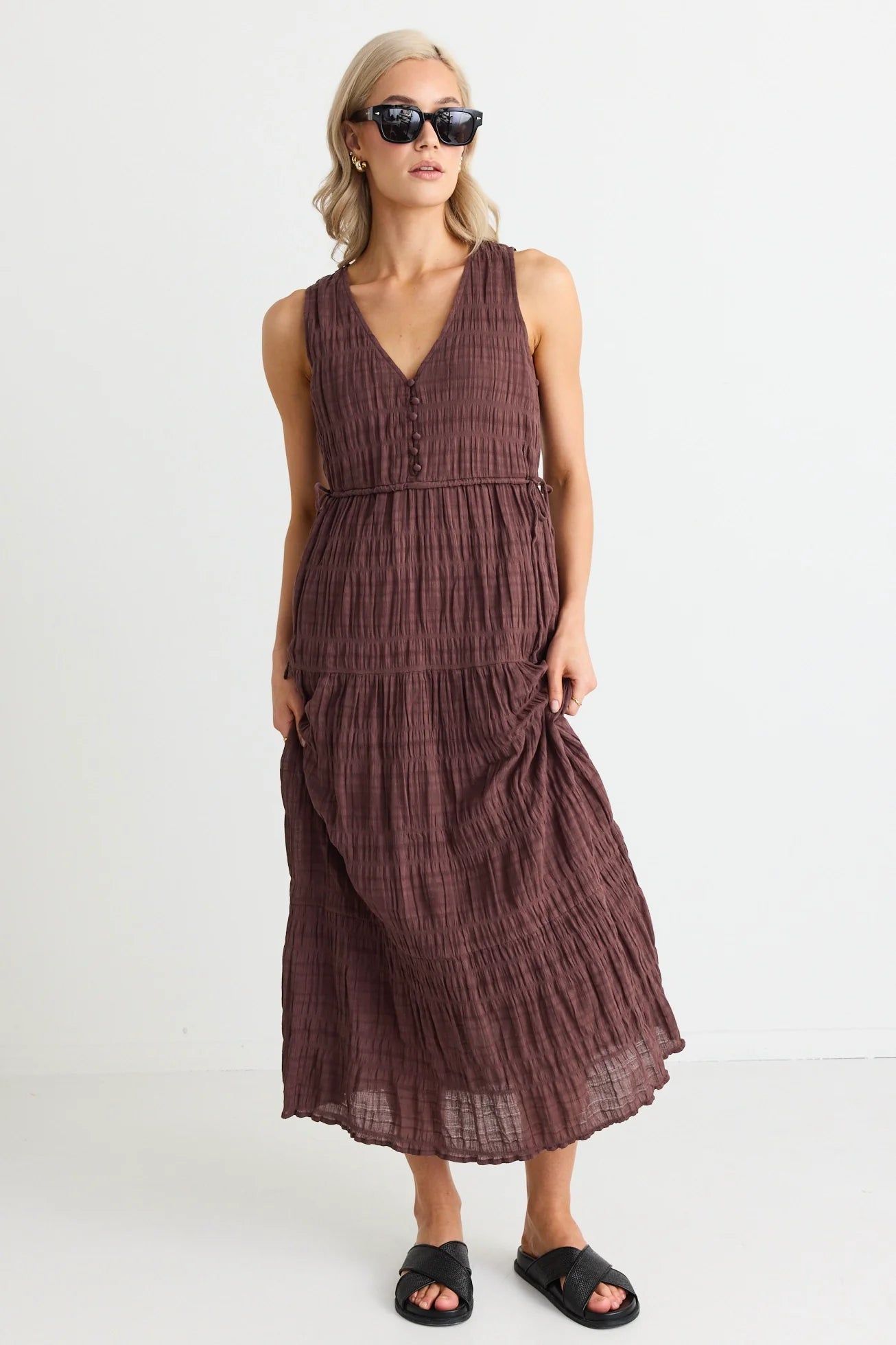 IVY + JACK - Flora V Neck Tie Front Sleeveless Tiered Maxi Dress - Chocolate Womens IVY + JACK