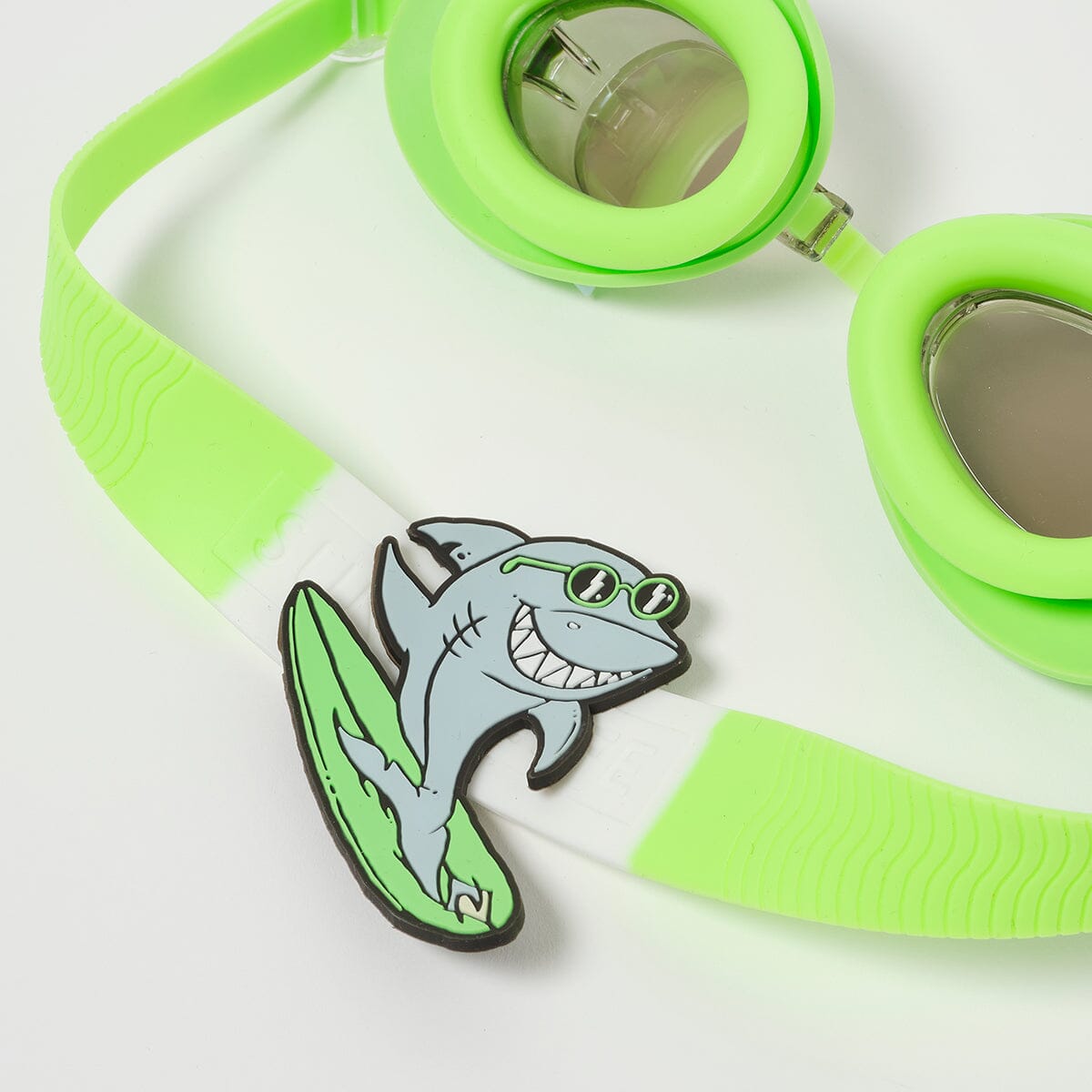 SUNNYLiFE - Kids Swim Goggles Shred Shark - Green CUTENESS Sunnylife