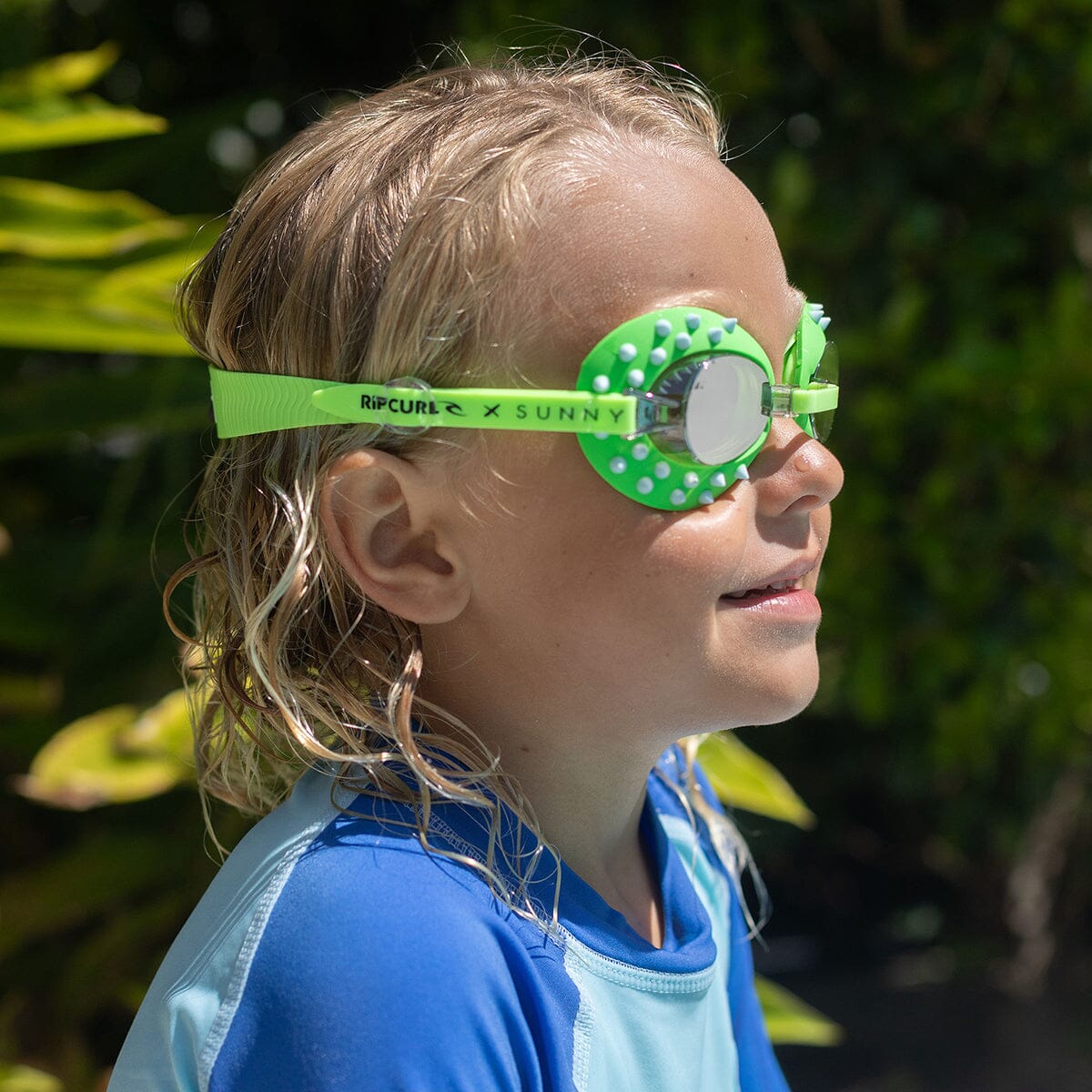 SUNNYLiFE - Kids Swim Goggles Shred Shark - Green CUTENESS Sunnylife