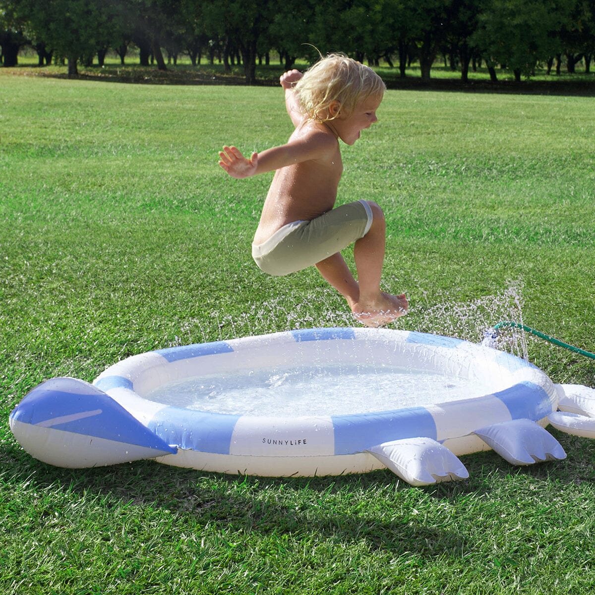 Sunnylife - Kids Sprinkler Mat - Into the Wild Blue CUTENESS Sunnylife