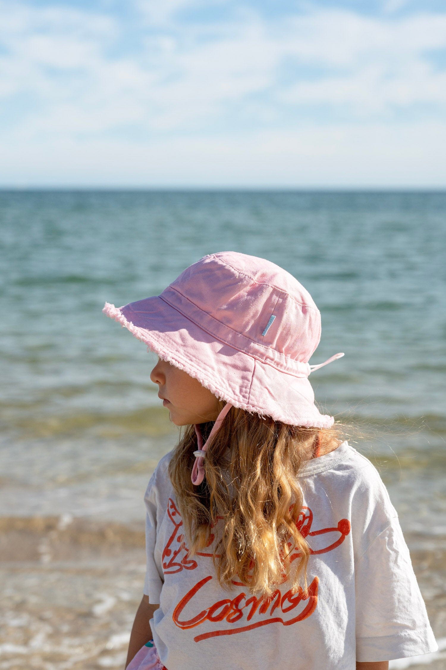 Acorn - Frayed Bucket Hat - Strawberry Girls Acorn