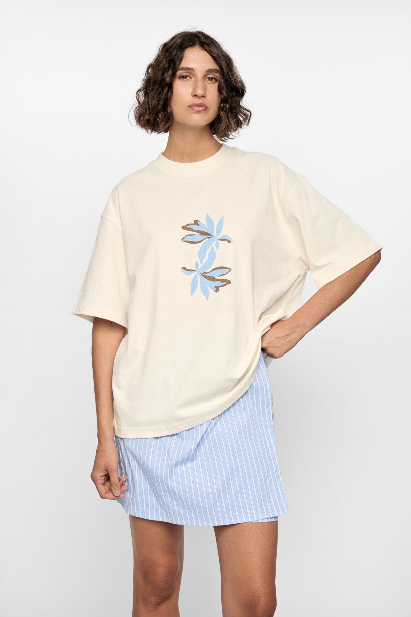 STAPLE THE LABEL - MAE GRAPHIC TEE - WHITE Womens STAPLE THE LABEL