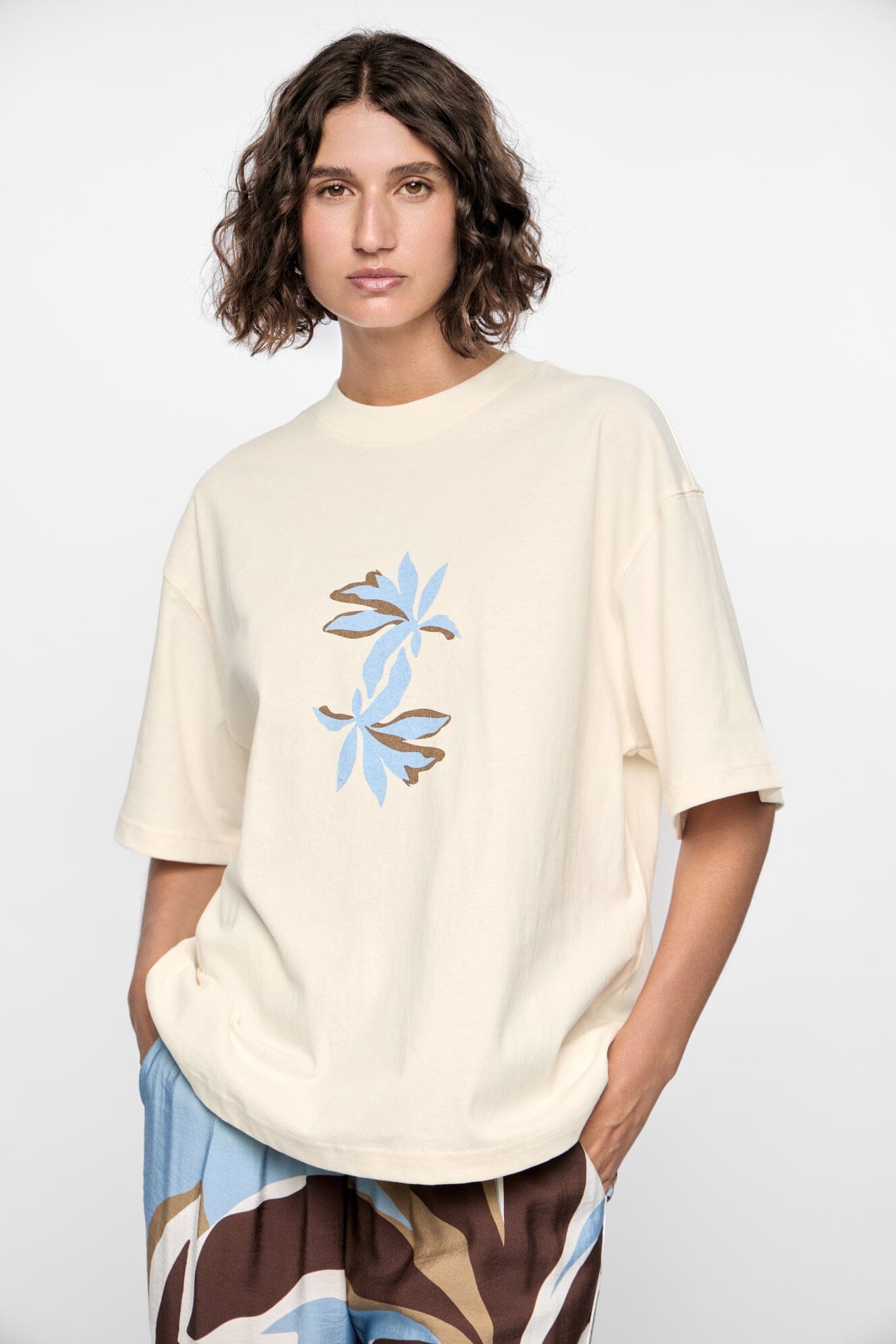 STAPLE THE LABEL - MAE GRAPHIC TEE - WHITE Womens STAPLE THE LABEL