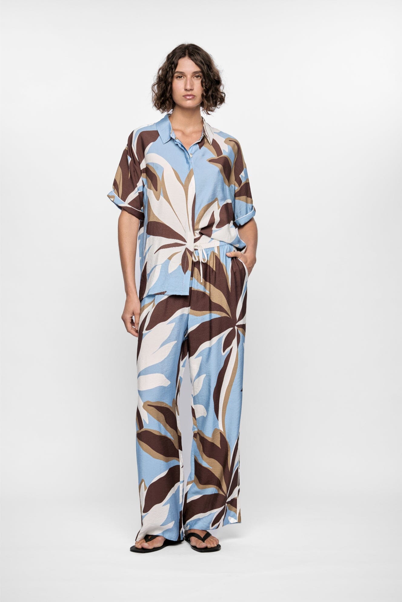 STAPLE THE LABEL - MAEVE RESORT SHIRT - RESORT FLORAL Womens STAPLE THE LABEL