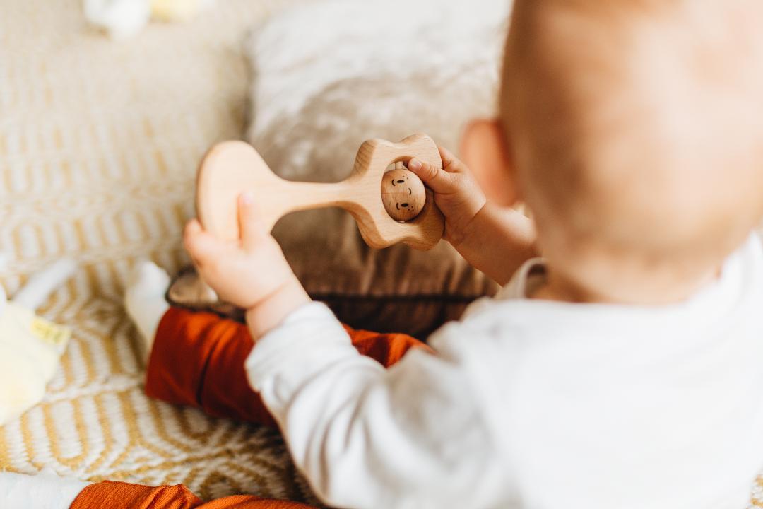 Pēpi Kiss - All Natural Teething Rattle Gifts The Kiss Co